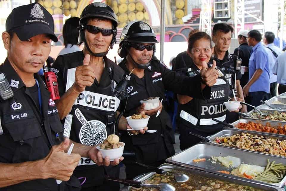 รับจัดบุฟเฟ่ต์ รับจัดเลี้ยง ทำบุญบ้าน